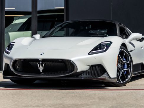 Used 2022 Maserati MC20 Coupe RWD image 4