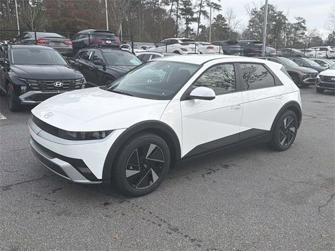 New 2026 Hyundai Ioniq 5 SE image 3