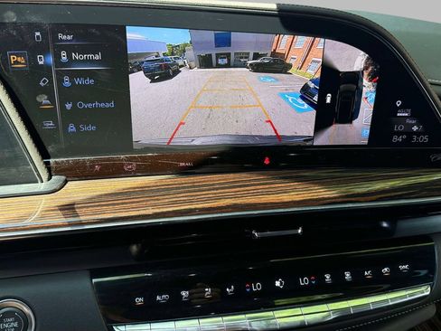 Used 2024 Cadillac Escalade Luxury AWD/4WD image 7