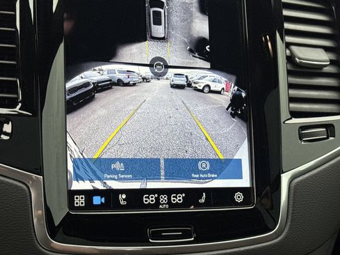 Used 2024 Volvo XC90 B6 Ultimate w/ Lounge Package image 29