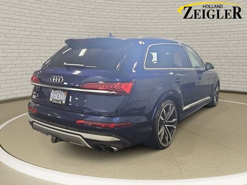 Used 2024 Audi SQ7 Prestige AWD/4WD image 5