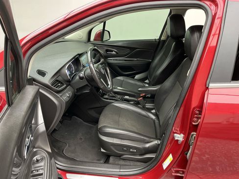 Used 2020 Buick Encore Sport Touring w/ Safety Package AWD/4WD image 2