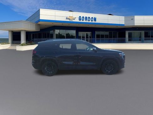 Used 2023 GMC Terrain SLE w/ Driver Convenience Package AWD/4WD image 7