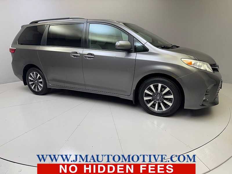 Used 2019 Toyota Sienna XLE w/ Carpet Mat Package AWD/4WD image 7