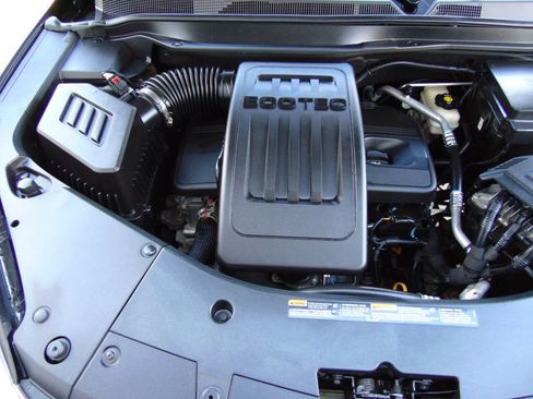 Used 2017 Chevrolet Equinox LS image 51