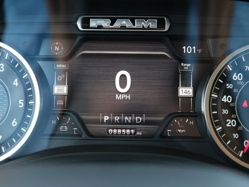 Used 2021 RAM 1500 Laramie AWD/4WD image 4