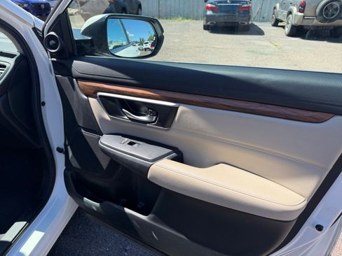 Used 2018 Honda CR-V Touring image 16