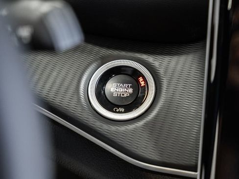 New 2025 Jeep Grand Cherokee Altitude image 24