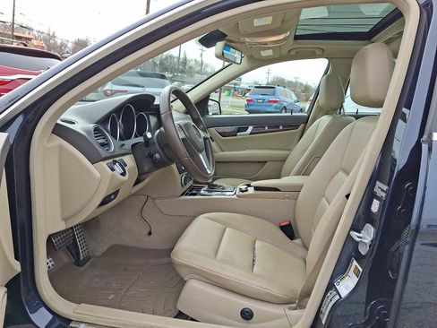 Used 2014 Mercedes-Benz C 300 Sport image 12