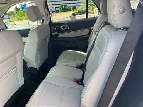 Used 2016 Ford Explorer Platinum AWD/4WD image 9