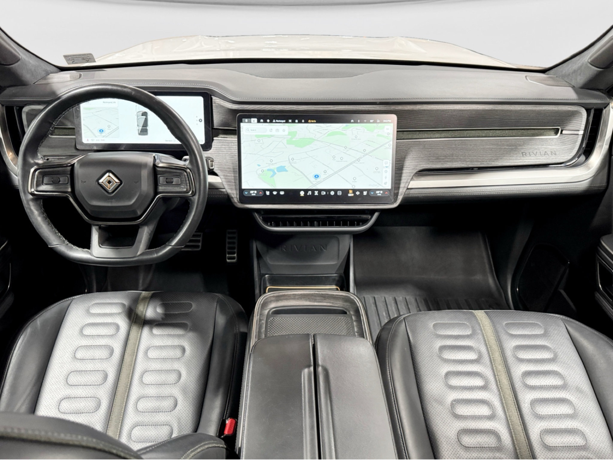 Used 2023 Rivian R1S Adventure Quad AWD/4WD image 17