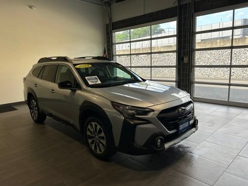 Used 2024 Subaru Outback Limited AWD/4WD image 4