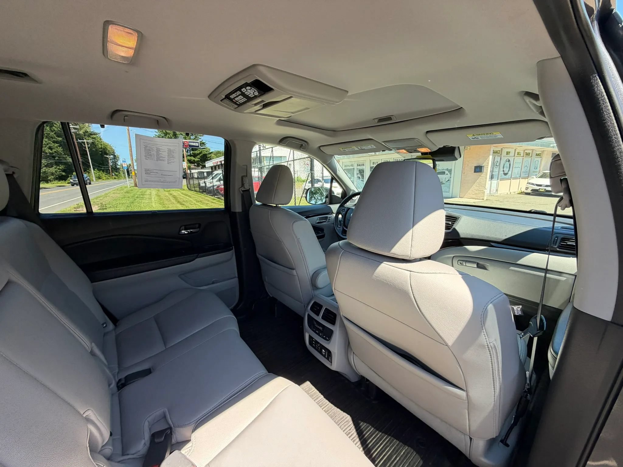Used 2016 Honda Pilot Touring image 15
