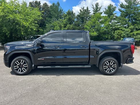 Used 2023 GMC Sierra 1500 AT4 w/ AT4 Preferred Package AWD/4WD image 8