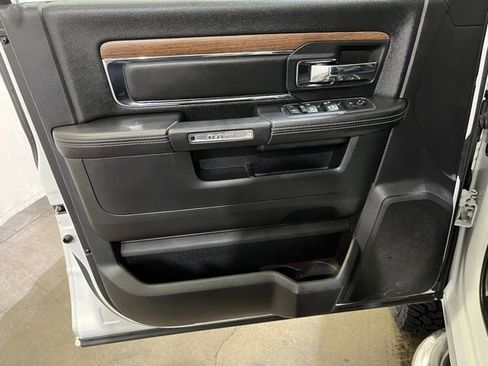 Used 2016 RAM 2500 Laramie AWD/4WD image 12