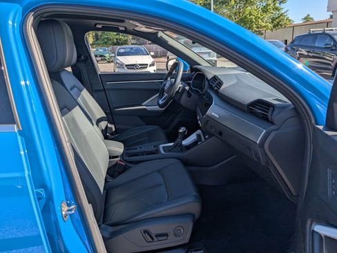 Used 2023 Audi Q3 2.0T Premium image 11