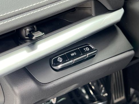 Used 2025 Chevrolet Corvette Z06 RWD image 33