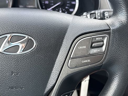 Used 2018 Hyundai Santa Fe Sport FWD image 20