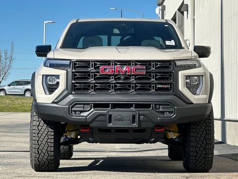 New 2026 GMC Canyon AT4X w/ AT4X AEV Edition AWD/4WD image 3