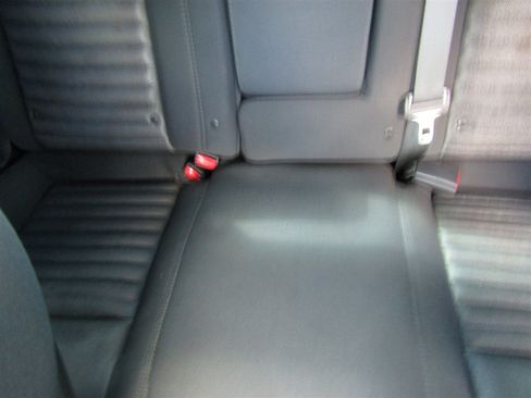 Used 2011 Dodge Challenger RWD image 15