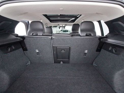 Certified 2023 Volvo XC40 B5 Plus w/ Protection Package Premier image 30