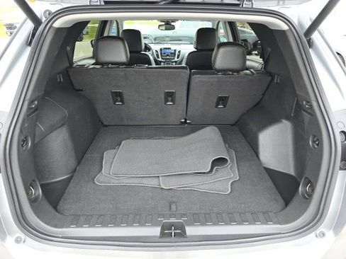 Used 2023 Chevrolet Equinox Premier AWD/4WD image 16