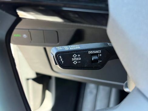 Used 2023 Audi Q4 e-tron Premium Plus w/ Premium Plus RWD image 18