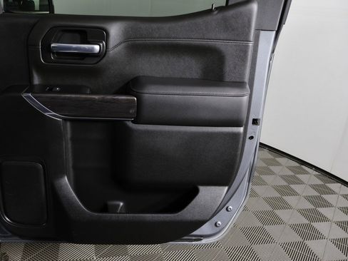 Used 2020 Chevrolet Silverado 1500 LTZ w/ LTZ Convenience Package image 22