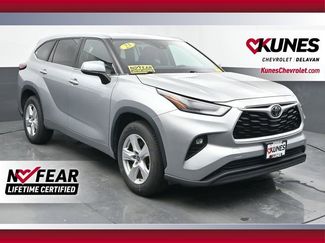 Used 2023 Toyota Highlander LE video 1
