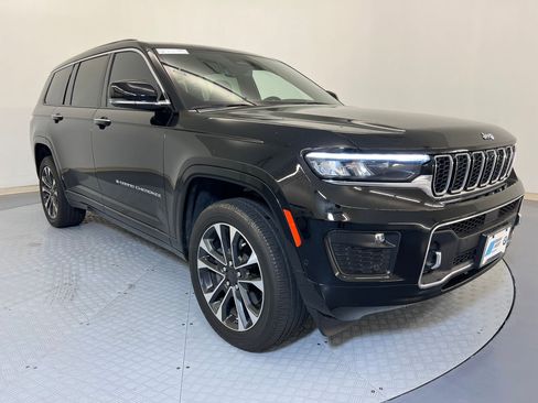Used 2023 Jeep Grand Cherokee L Overland w/ Advanced Protech Group III image 7