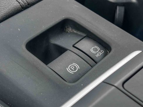 Used 2024 Toyota Grand Highlander XLE image 33