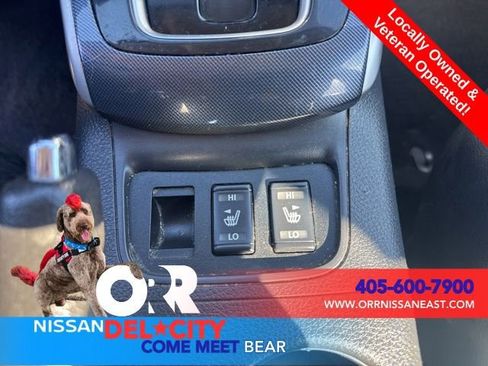 Used 2017 Nissan Sentra SR w/ SR Premium Technology Package image 26