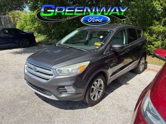 Used 2017 Ford Escape SE FWD video 1
