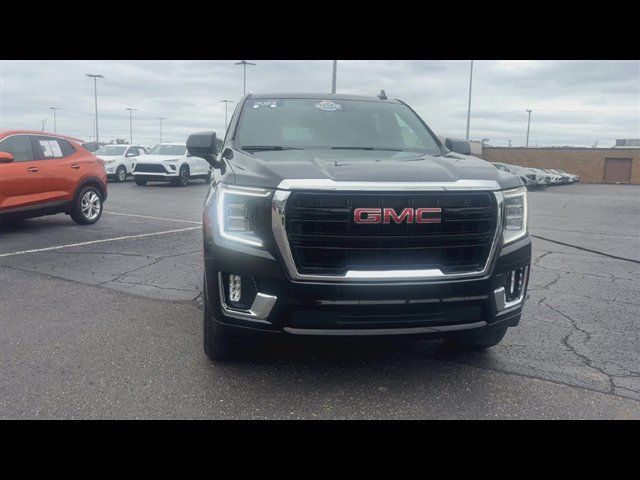 Used 2023 GMC Yukon SLE w/ Gmc Pro Safety Plus Package AWD/4WD image 3