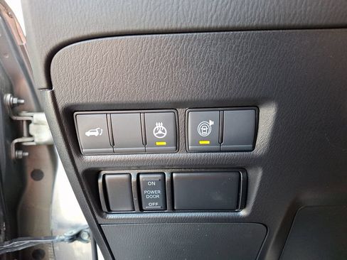 Used 2024 Nissan Armada Platinum w/ Captain's Chairs Package AWD/4WD image 31
