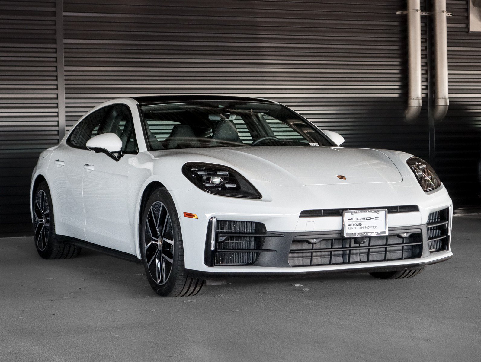 Certified 2026 Porsche Panamera RWD image 6