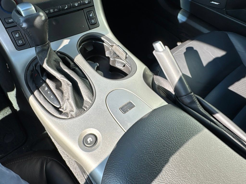 Used 2005 Chevrolet Corvette Coupe w/ Preferred Equipment Group RWD image 18