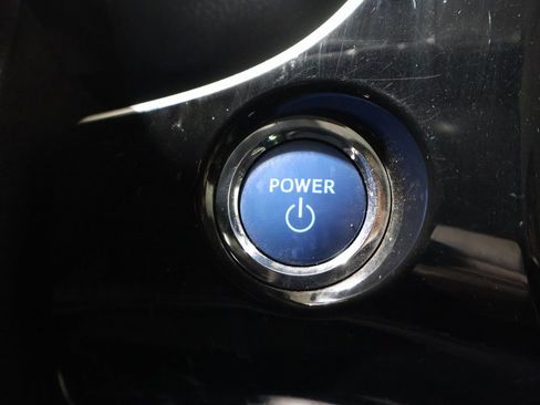 Used 2022 Toyota Prius XLE image 23