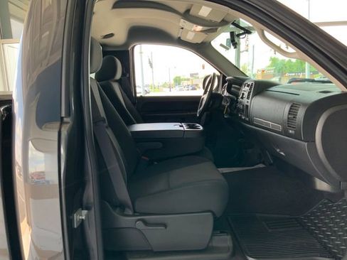 Used 2010 GMC Sierra 1500 SLE w/ SLE Preferred Package AWD/4WD image 16