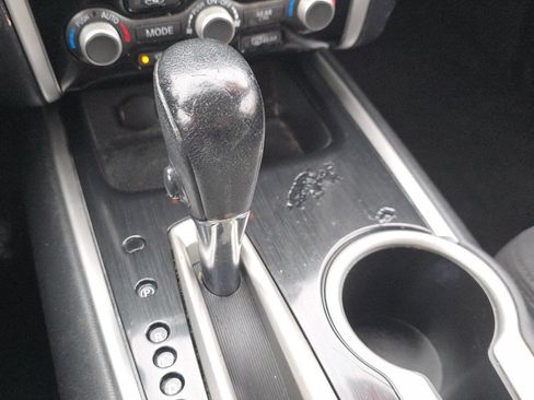 Used 2019 Nissan Pathfinder SV image 37