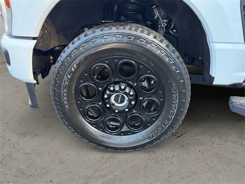 Used 2024 Ford F350 Lariat w/ Lariat Ultimate Package image 9
