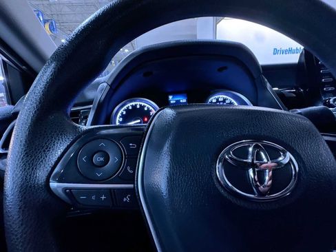 Used 2023 Toyota Camry LE image 20