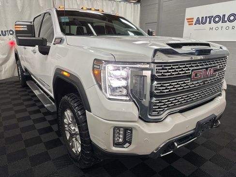 Used 2022 GMC Sierra 3500 Denali AWD/4WD image 3