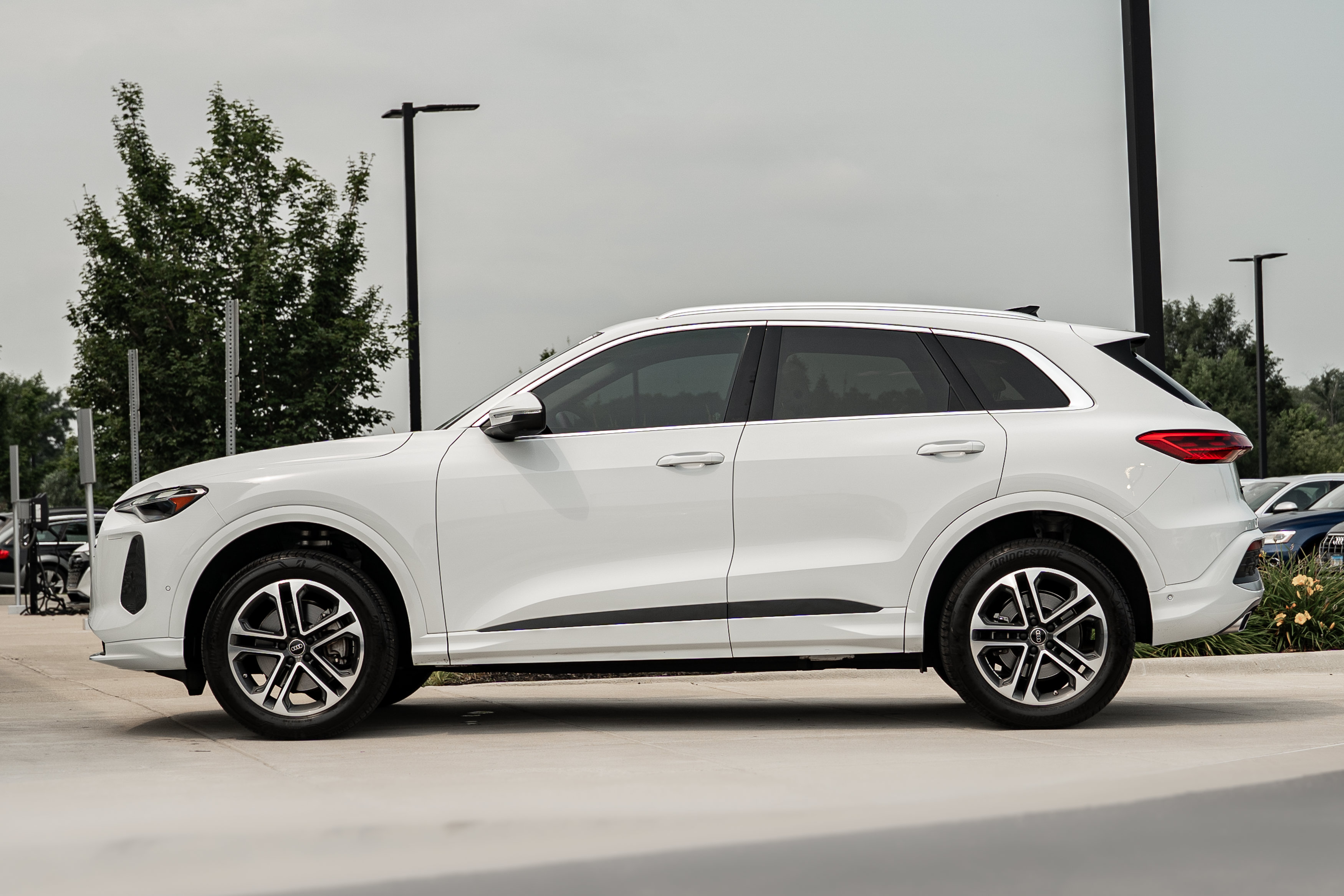 Certified 2025 Audi Q5 Premium AWD/4WD image 6
