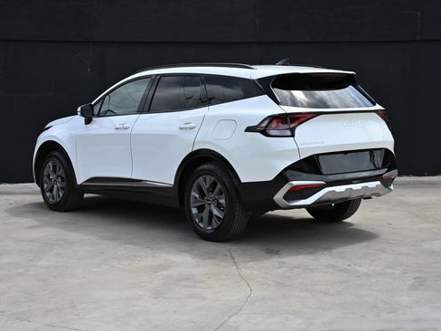 Used 2025 Kia Sportage EX w/ Premium Package image 6