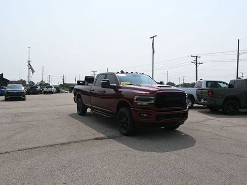 Used 2023 RAM 2500 Laramie AWD/4WD image 5