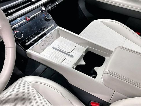 Certified 2025 Hyundai Santa Fe SEL FWD image 17