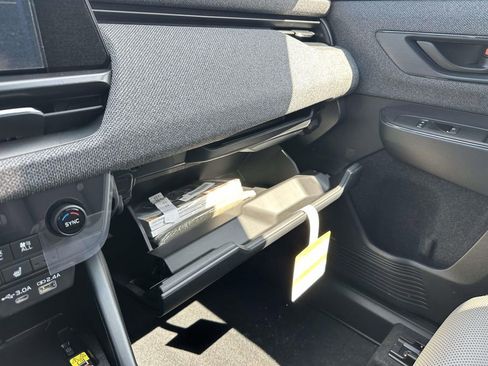 New 2026 Subaru Outback Limited AWD/4WD image 17