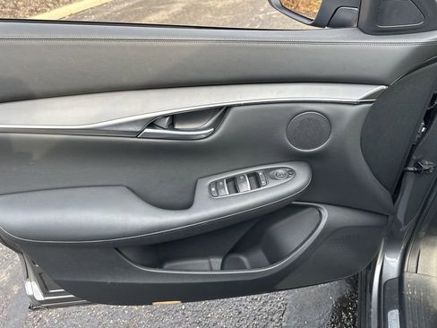 Certified 2025 INFINITI QX50 Pure image 36