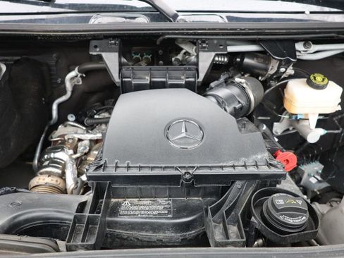 Used 2024 Mercedes-Benz Sprinter 2500 w/ Acoustic Package image 29